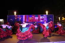 Festival del folklore in Spagna - esibizioni di gruppo